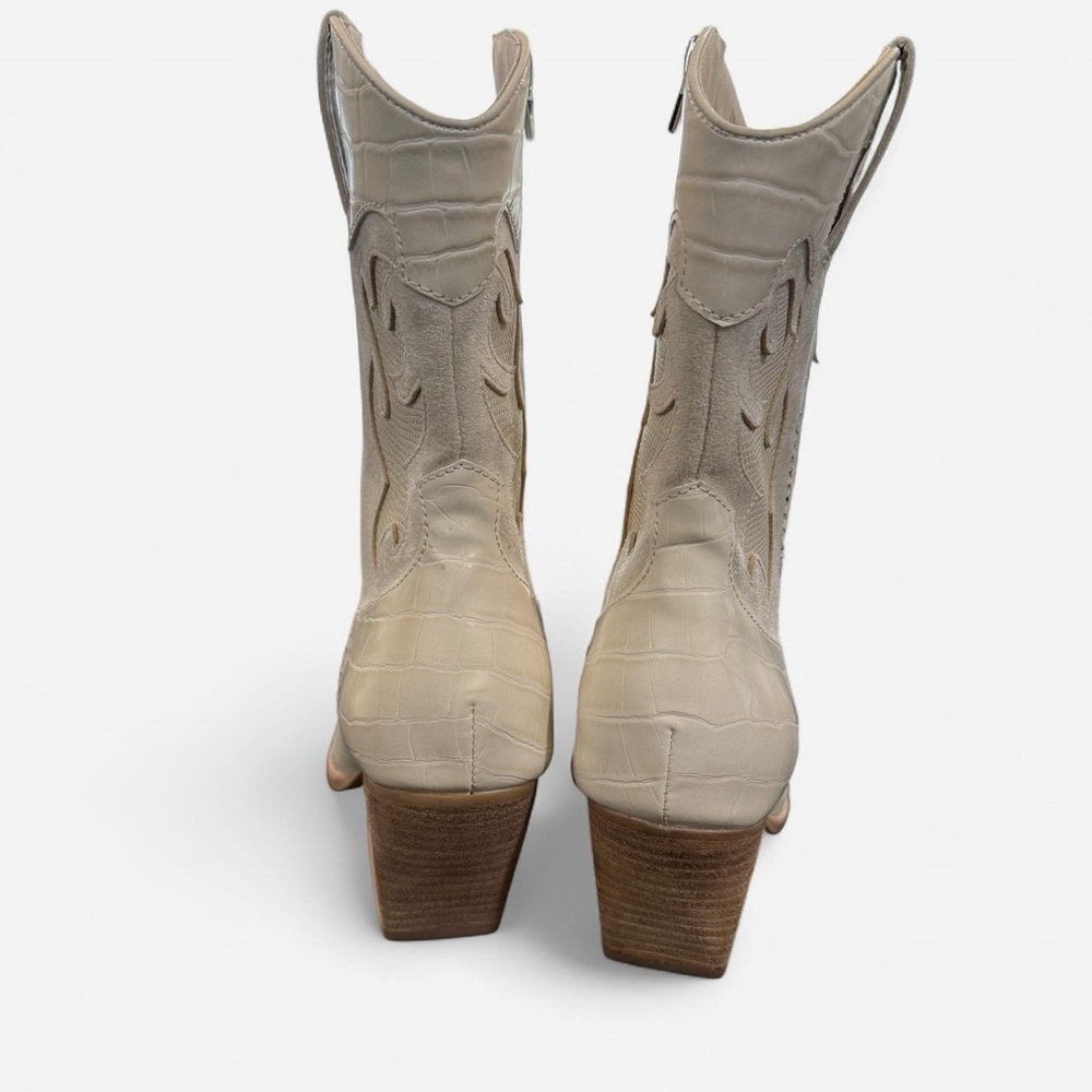 Source Unknown Cream Heeled Boots - image 2